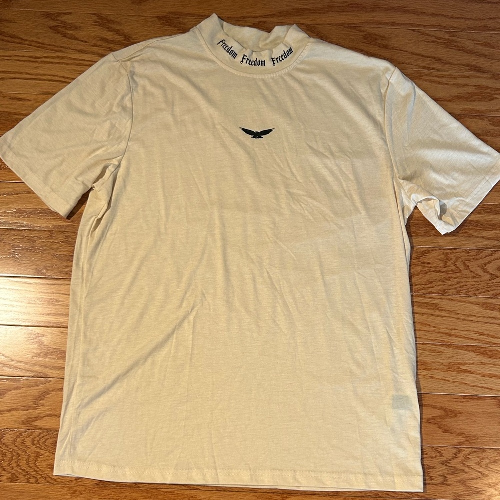 SHEIN Cream Short Sleeve Tee Casual Essential